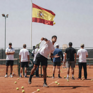 Carlos Alcaraz se recupera de lesión en la muñeca y busca llegar al US Open 2026
